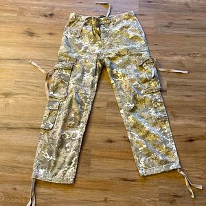 Guess Men’s Camo Cargo Pants